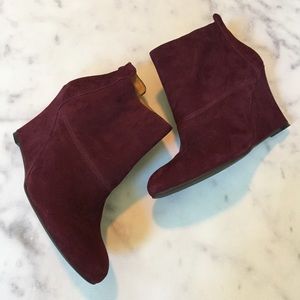 EUC Nine West Suede Optimistic Wedge Zip Back Bootie